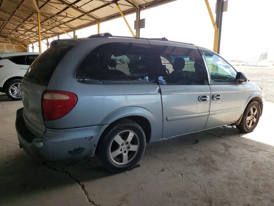 2005 DODGE GRAND CARAVAN SXT — Фото 3 из 13