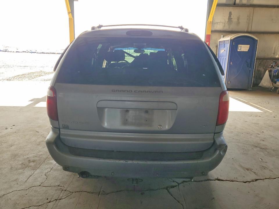 2005 DODGE GRAND CARAVAN SXT — Фото 6 из 13