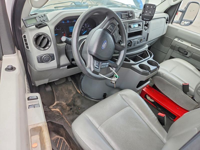 2023 FORD E350 REFRIGERATED BOX TRUCK — Фото 8 из 13