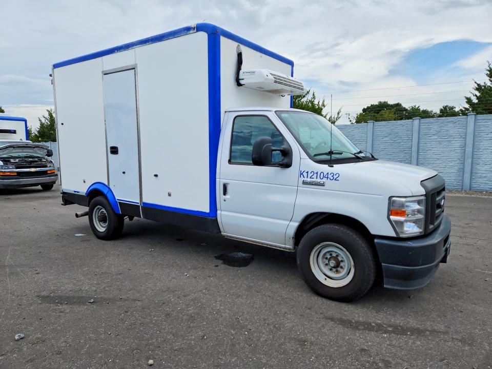 2023 FORD E350 REFRIGERATED BOX TRUCK — Фото 4 из 13
