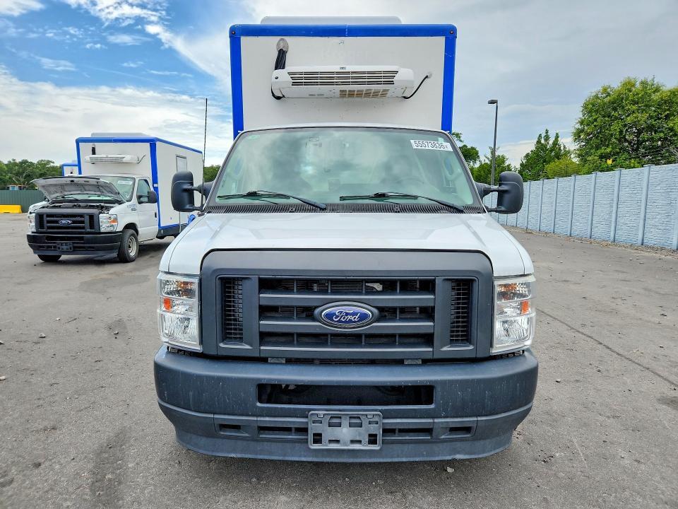 2023 FORD E350 REFRIGERATED BOX TRUCK — Фото 5 из 13