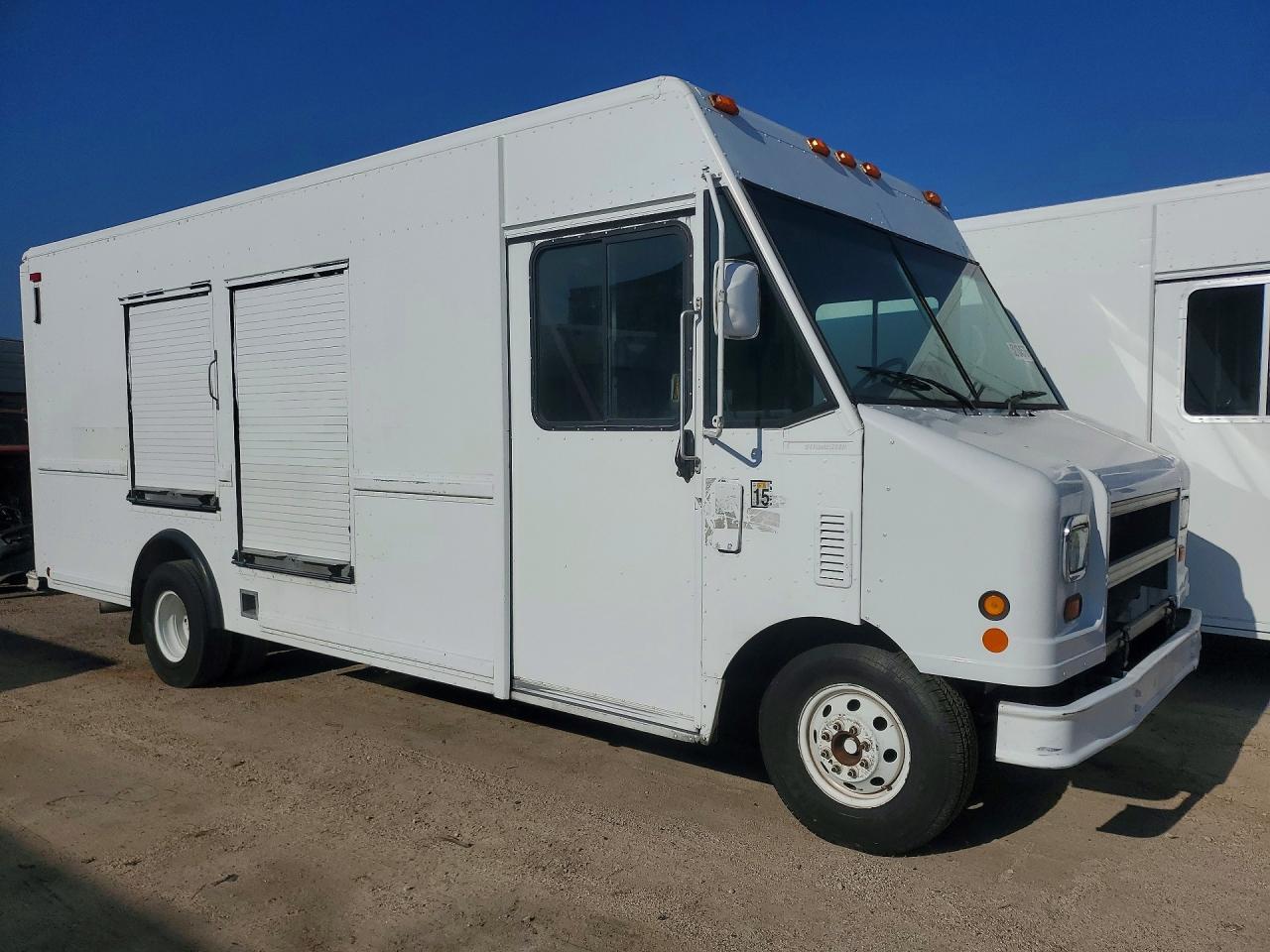 2003 FORD F-59 STEP VAN - RUN & DRIVE - CLN TITLE - PRI FLEET — Фото 4 из 13