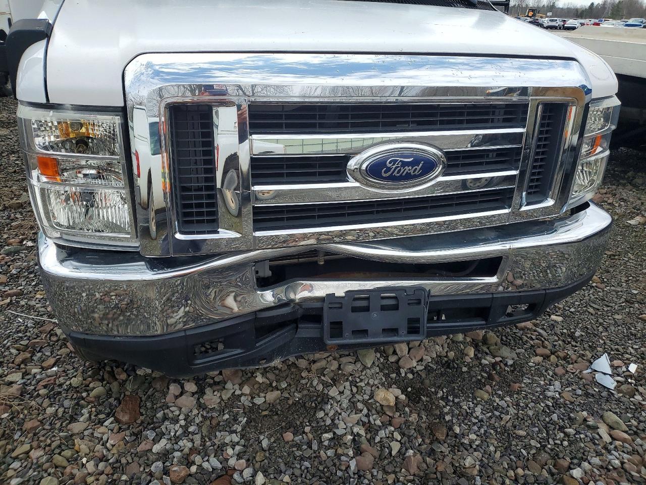 2017 FORD ECONOLINE E350 SUPER DUTY CUTAWAY VAN — Фото 9 из 10