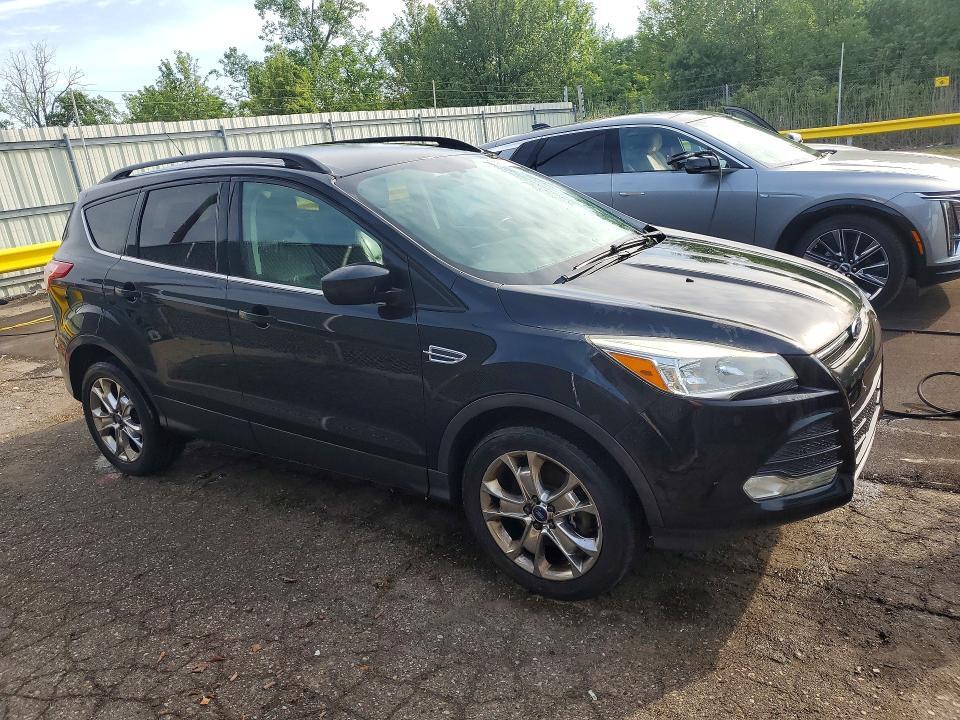 1FMCU9GX0EUD61717 2014 FORD ESCAPE photo no. 4