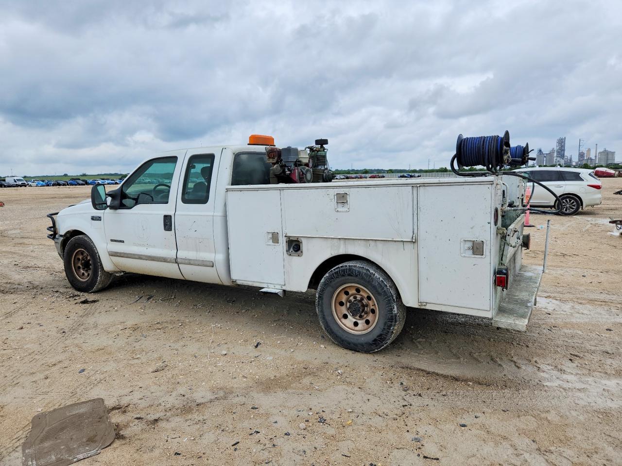 2001 FORD F250 SUPER - DELIVERY TRUCK — Фото 2 из 12