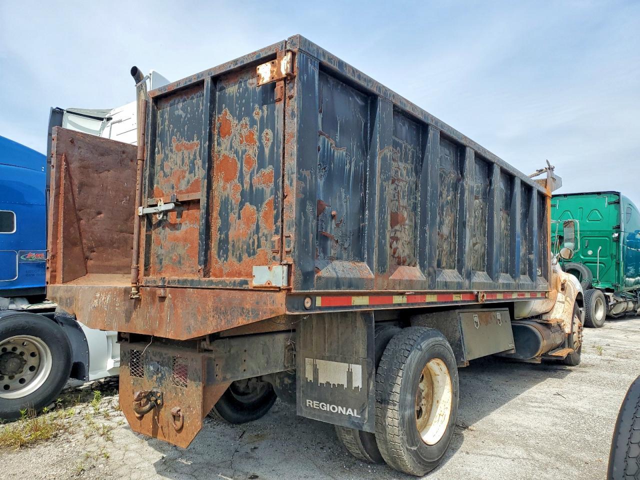 2007 FORD F650 SUPER DUTY DUMP TRUCK — Фото 4 из 10