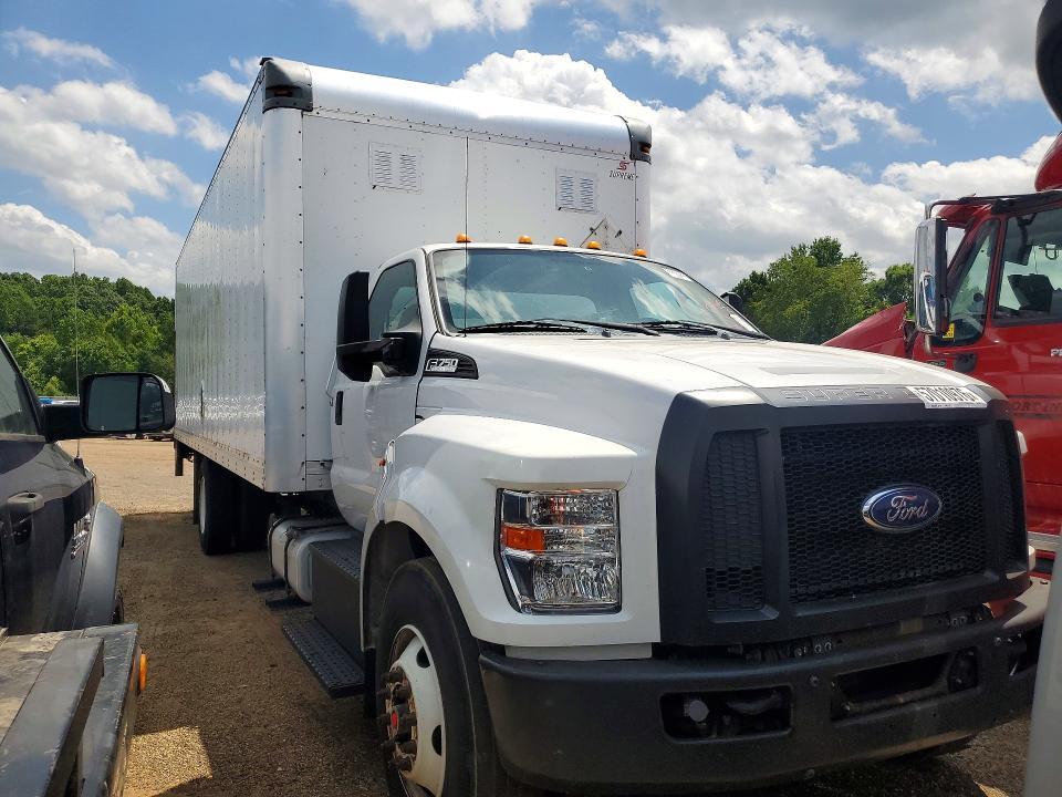 2017 FORD F750 SUPER DUTY BOX TRUCK — Фото 4 из 12