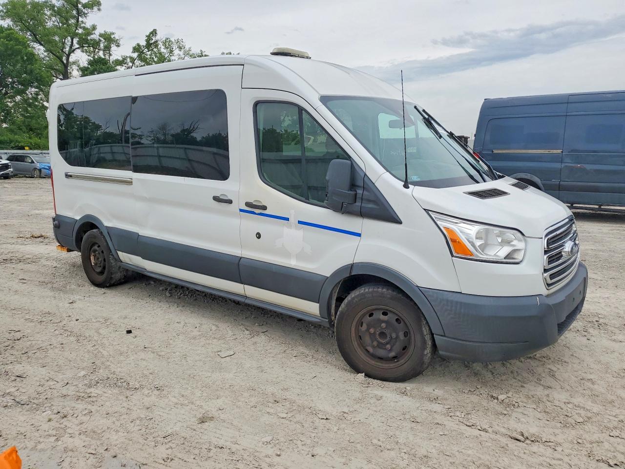 2016 FORD TRANSIT T-350 — Фото 4 из 14
