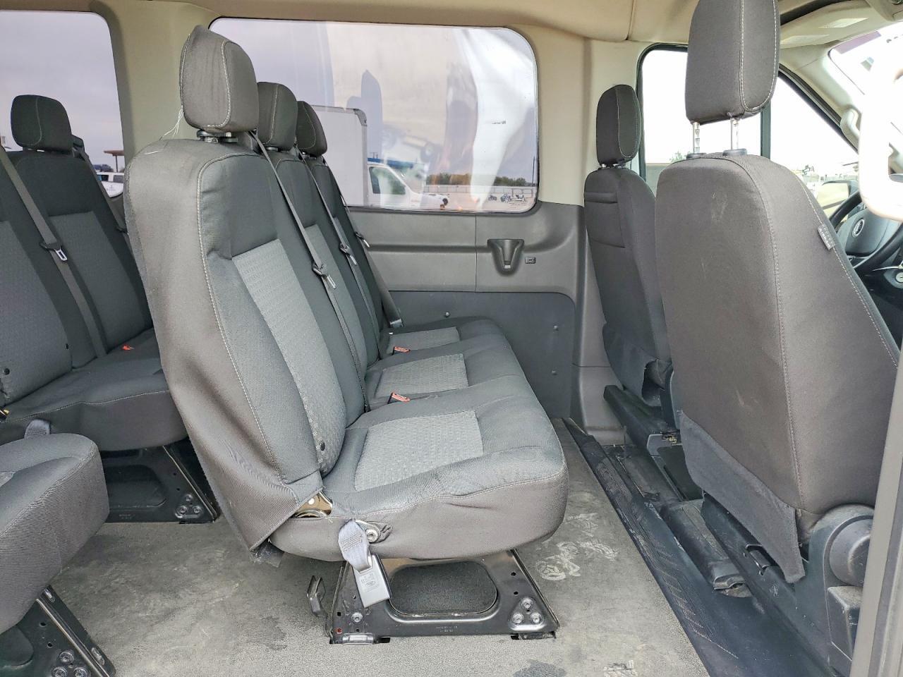 2022 FORD TRANSIT T-350 — Фото 10 из 12