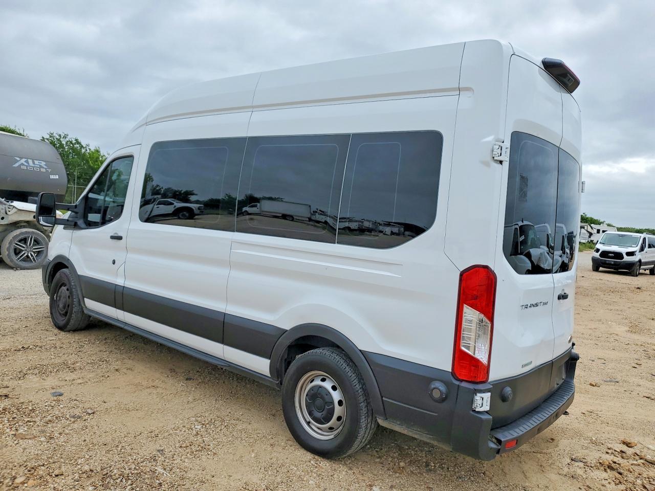 2022 FORD TRANSIT T-350 — Фото 2 из 12