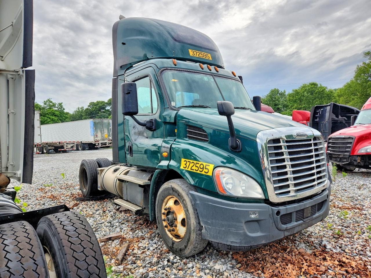 2018 FREIGHTLINER CASCADIA 113 SEMI TRUCK