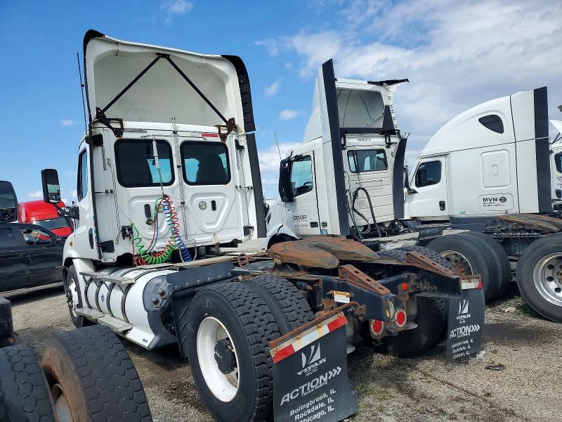 2018 FREIGHTLINER CASCADIA 113 SEMI TRUCK — Фото 3 из 10