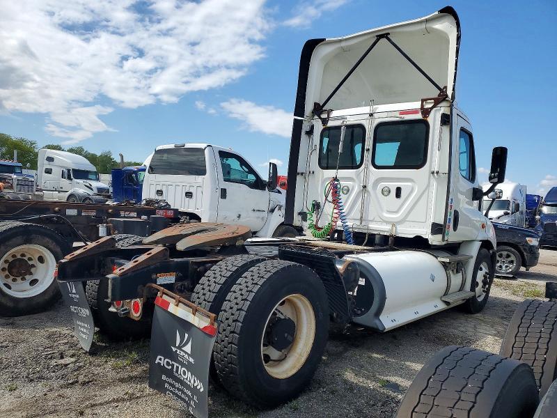 2018 FREIGHTLINER CASCADIA 113 SEMI TRUCK — Фото 4 из 10