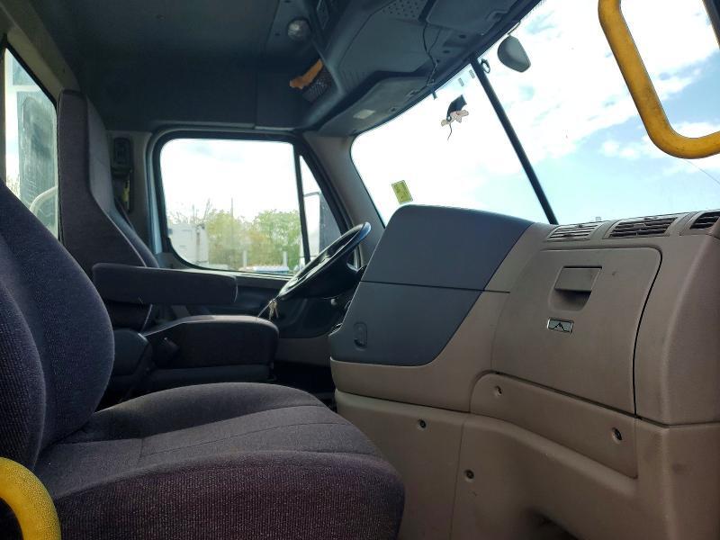 2018 FREIGHTLINER CASCADIA 113 SEMI TRUCK — Фото 5 из 10