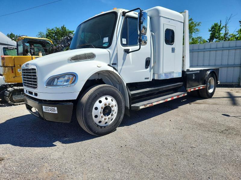 1FVACWDJ25DV21761 2005 FREIGHTLINER M2 photo no. 2