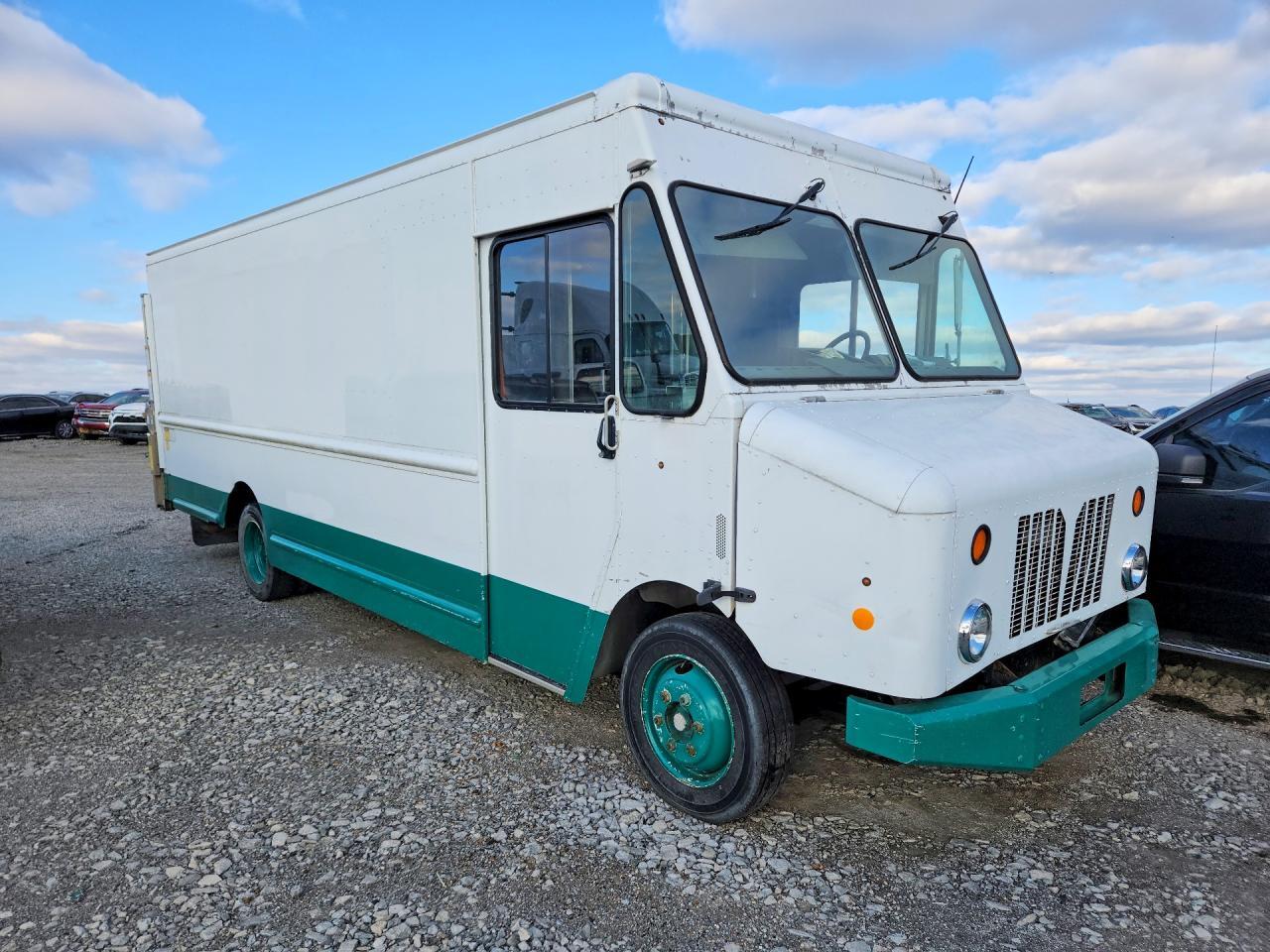 4UZAC2DV1ECFV2043 2015 FREIGHTLINER MT45 photo no. 4