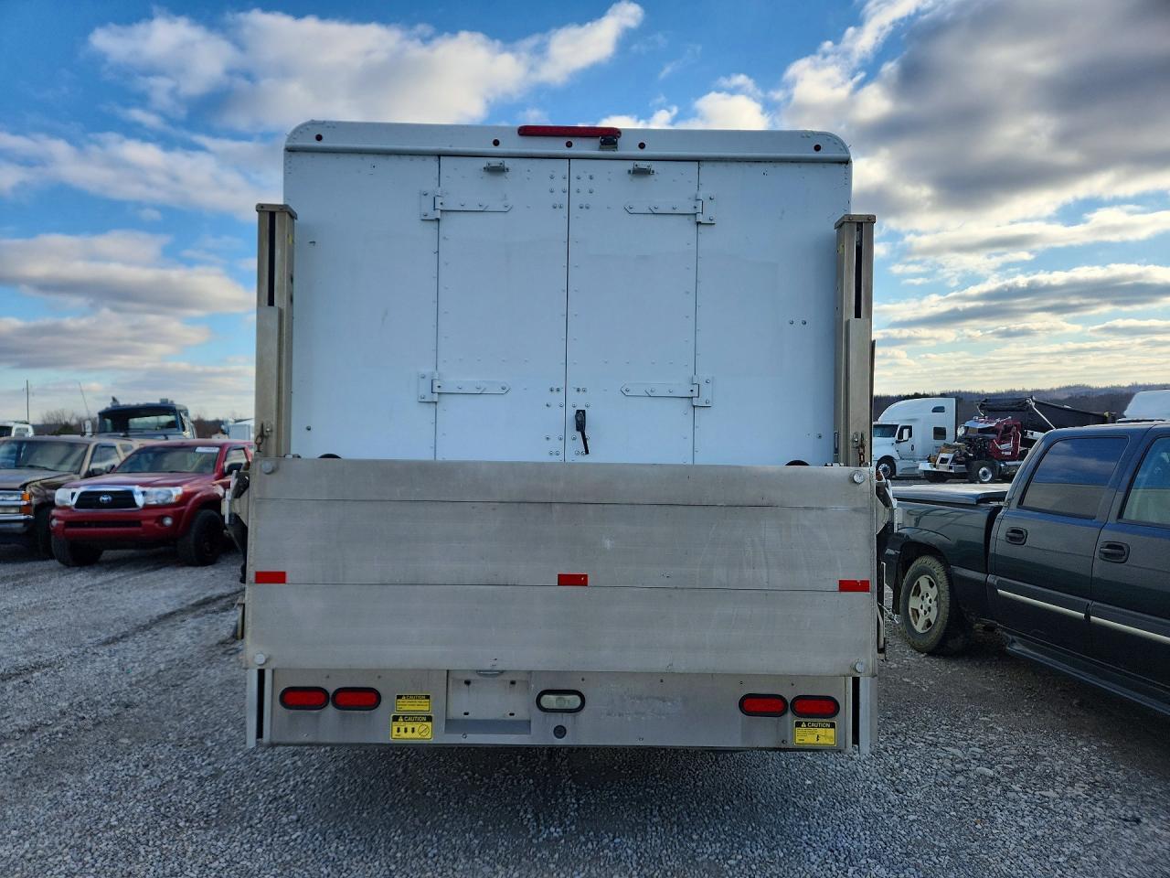 4UZAC2DV1ECFV2043 2015 FREIGHTLINER MT45 photo no. 6