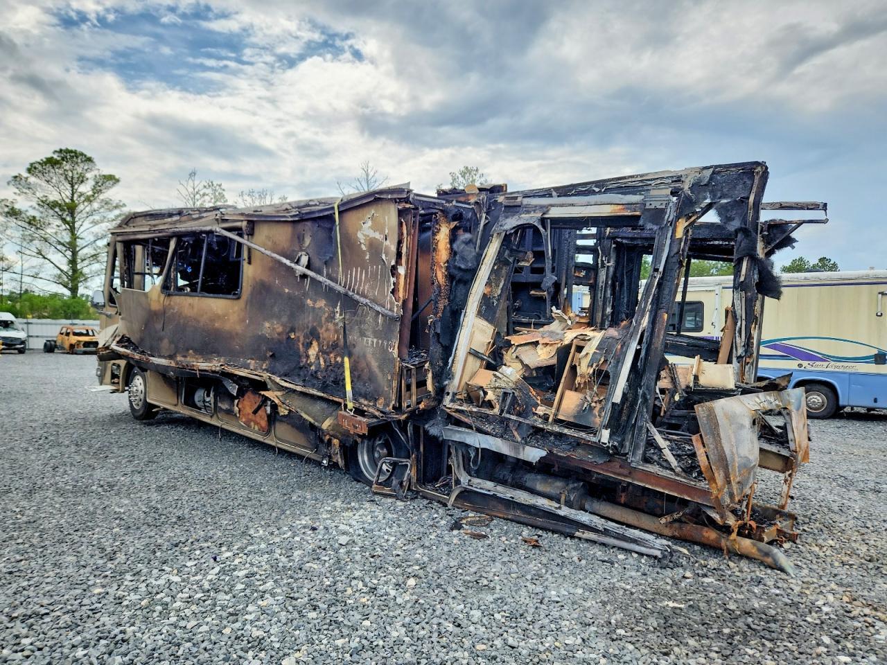 2007 FREIGHTLINER CHASSIS XC RV — Фото 3 из 10