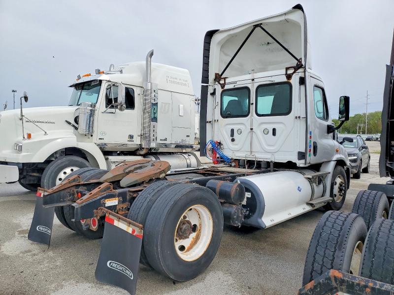 2018 FREIGHTLINER CASCADIA 113 SEMI TRUCK — Фото 4 из 10