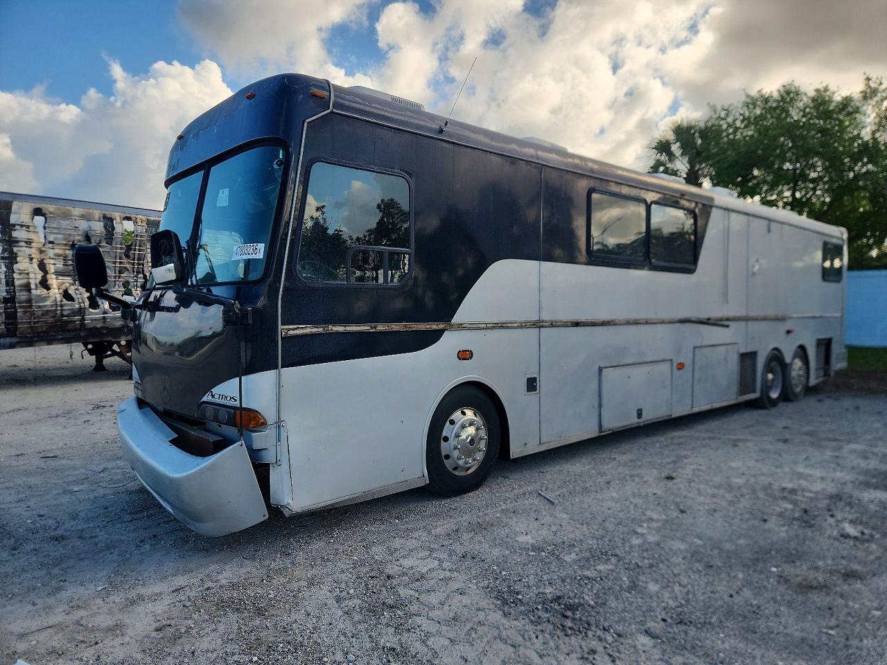 2006 FREIGHTLINER CHASSIS M LINE LIMO BUS — Фото 2 из 10