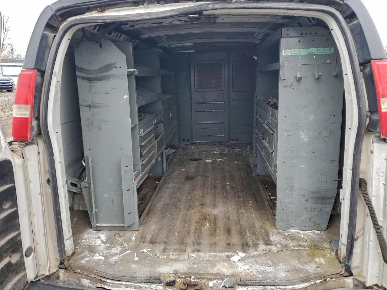 2013 GMC SAVANA G3500 CARGO — Фото 10 из 13