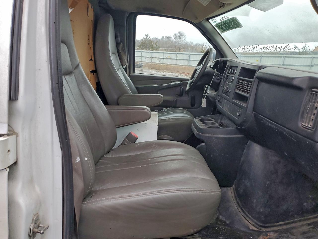 2013 GMC SAVANA G3500 CARGO — Фото 11 из 13