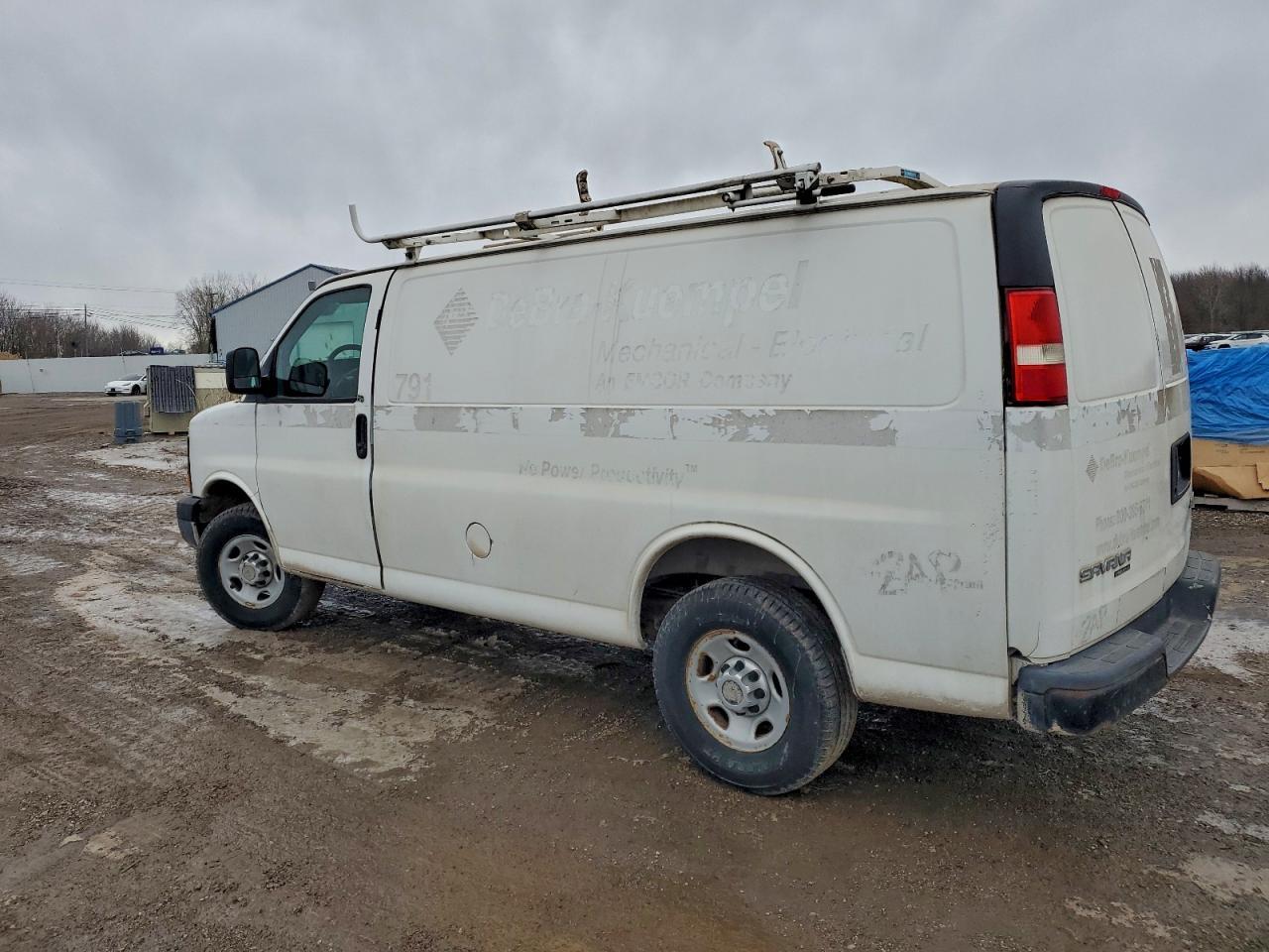 2013 GMC SAVANA G3500 CARGO — Фото 2 из 13