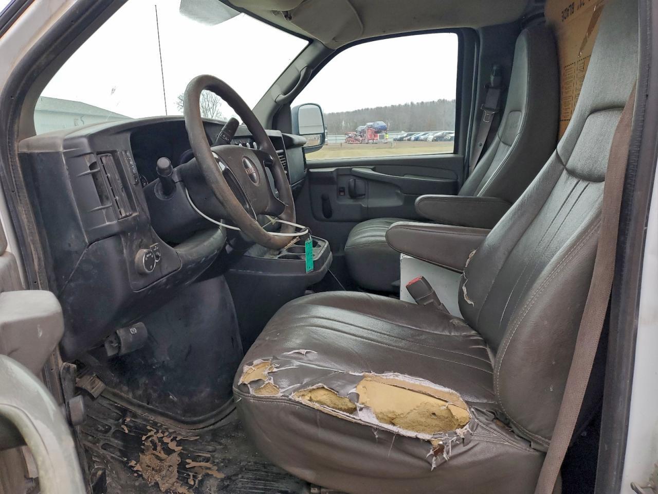 2013 GMC SAVANA G3500 CARGO — Фото 7 из 13
