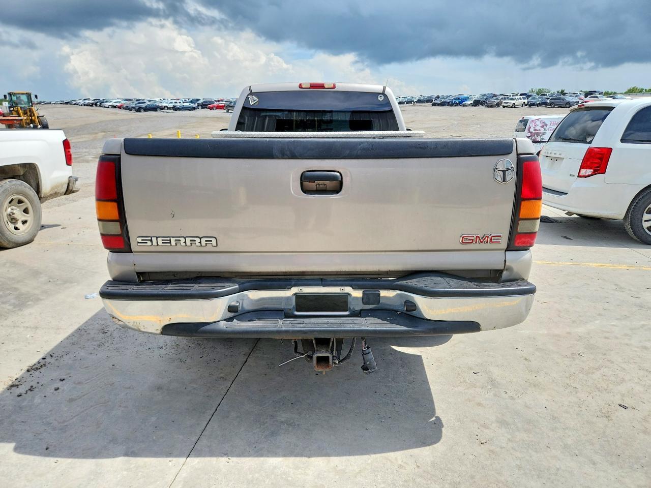 2004 GMC NEW SIERRA C1500 — Фото 6 из 13