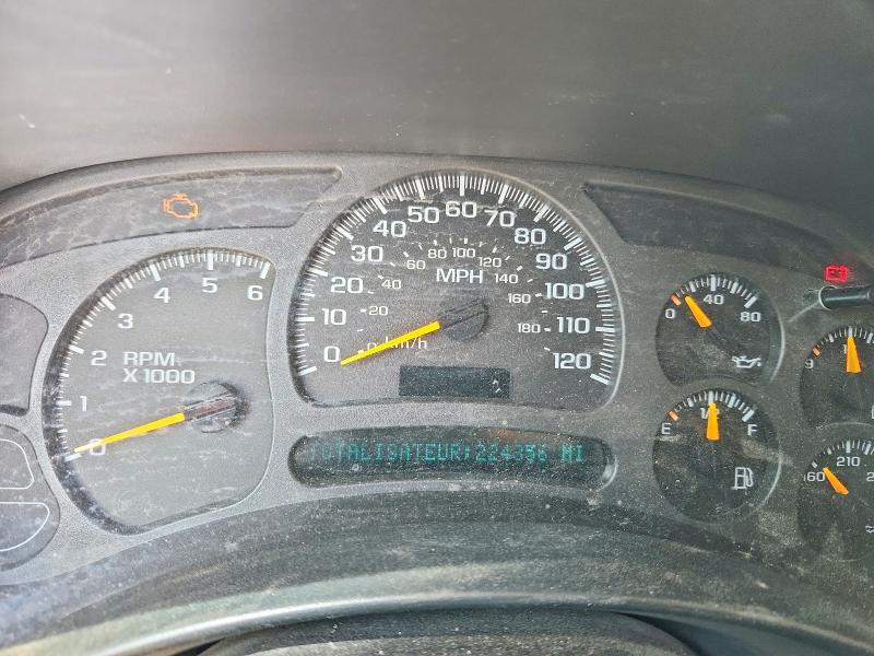 2003 GMC YUKON XL C1500 — Фото 9 из 13