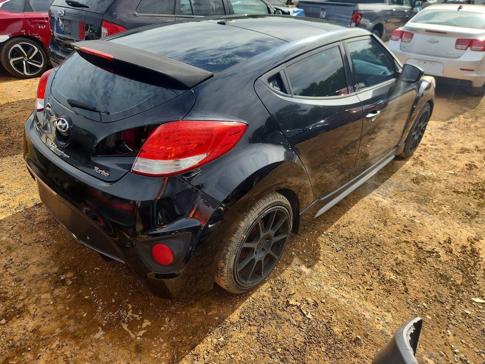 2015 HYUNDAI VELOSTER TURBO — Фото 3 из 12