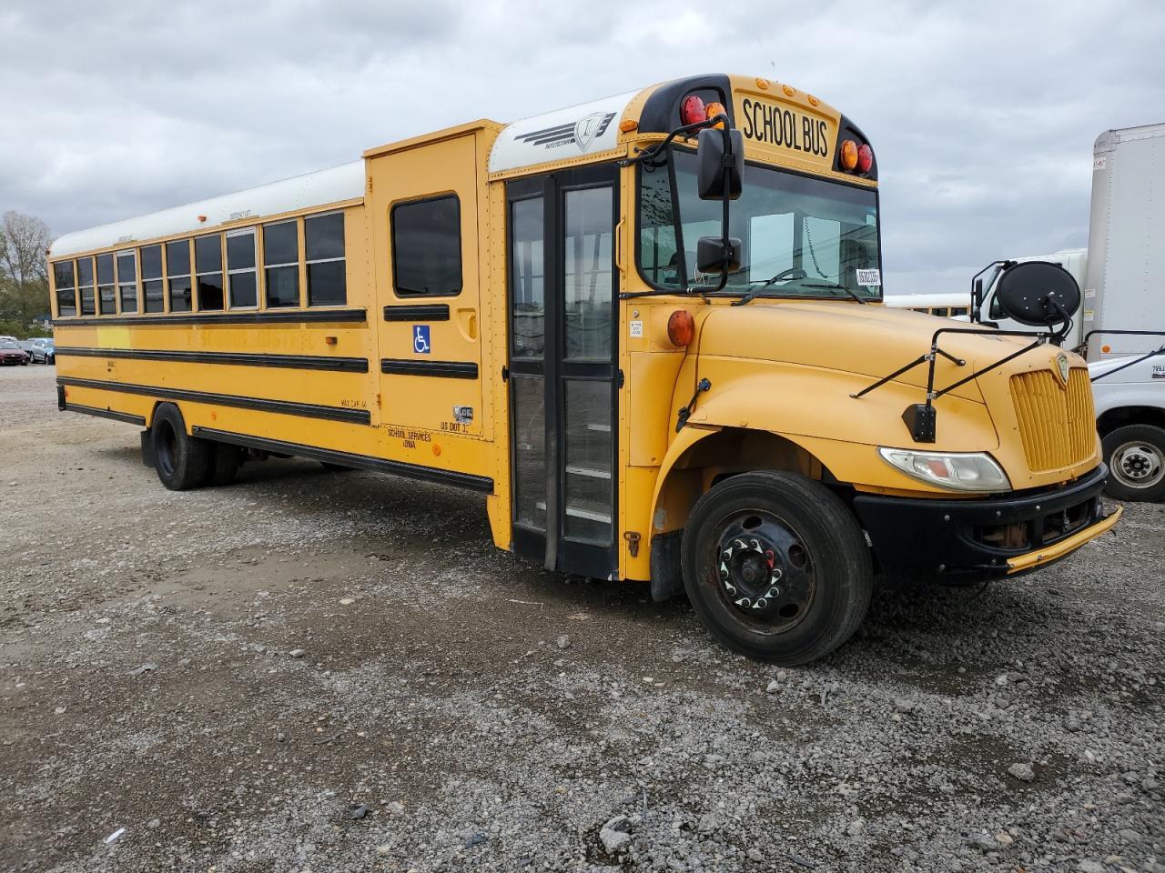 2013 IC CORPORATION 3000 CE 4DRBUSKN4DB304357