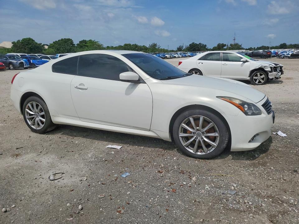 2013 INFINITI G37 COUPE X — Фото 4 из 12