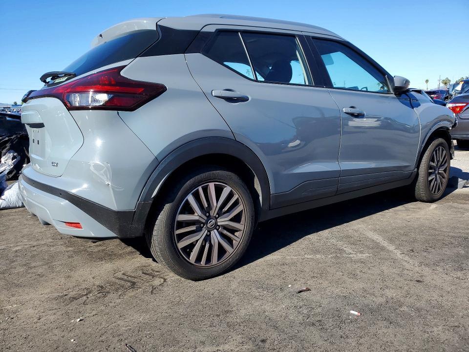 2021 NISSAN KICKS SV — Фото 3 из 13