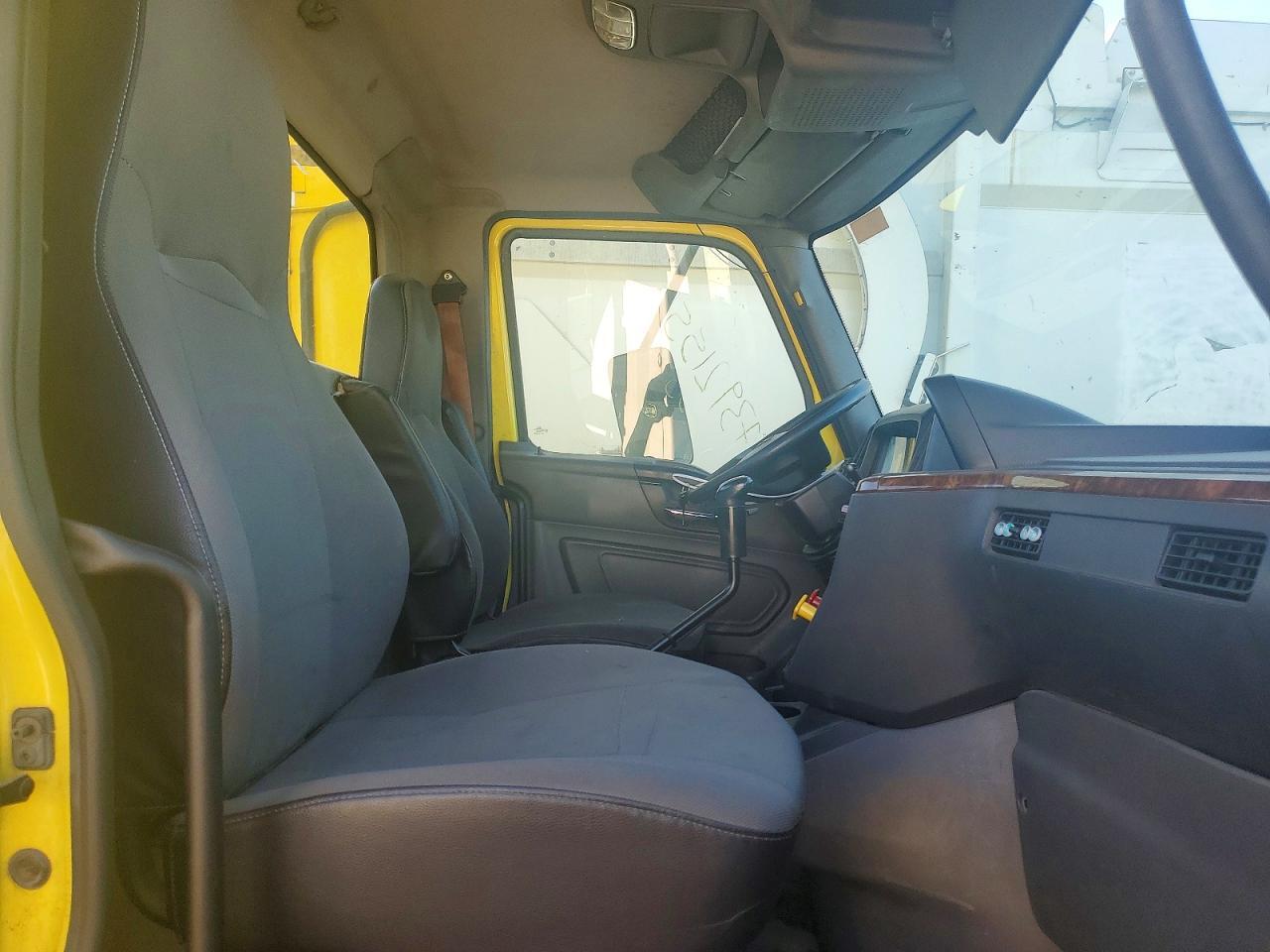 2018 INTERNATIONAL RH613 SEMI TRUCK — Фото 5 из 10