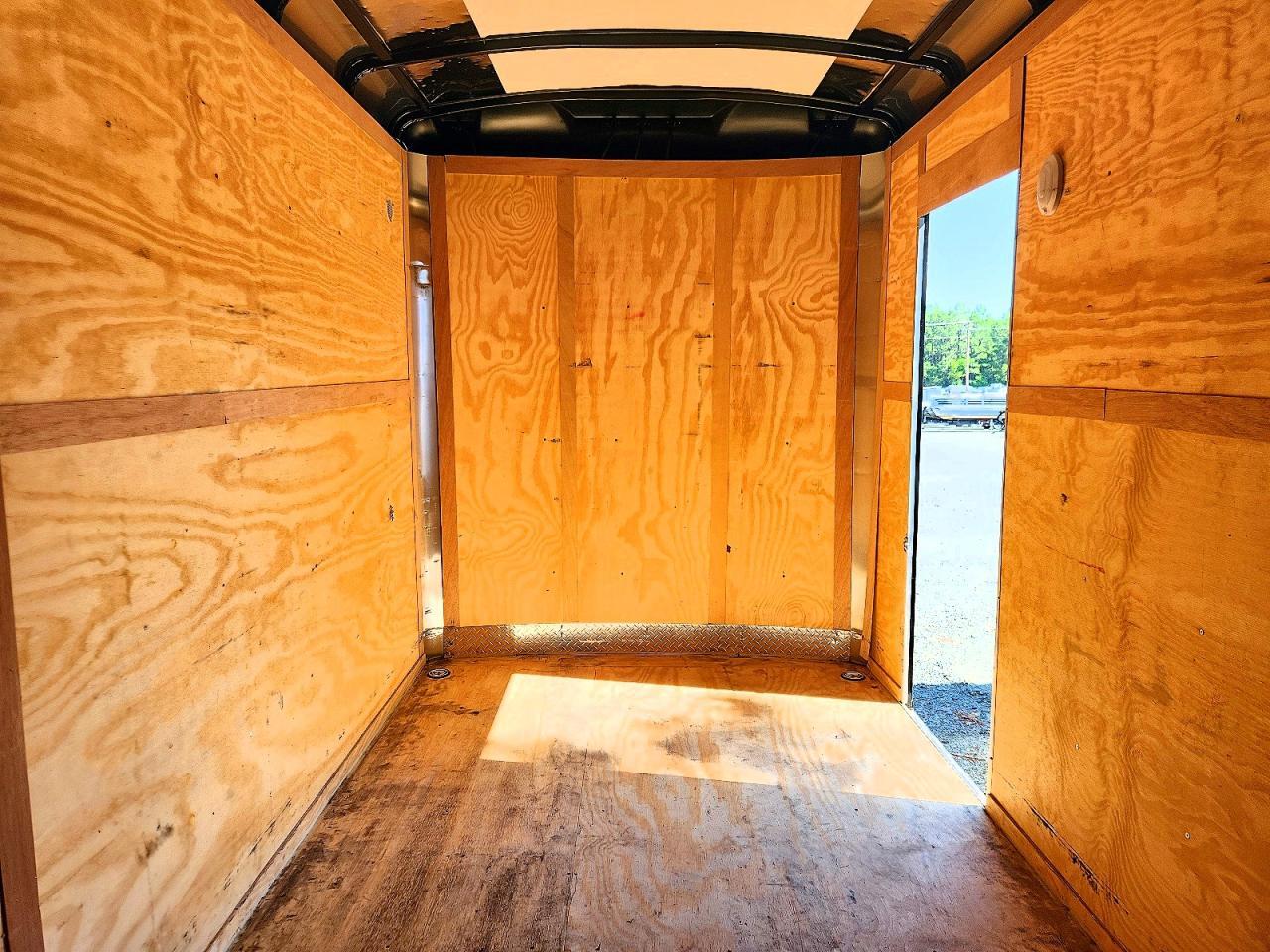 2025 INTERSTATE ILRD714TA2 ENCLOSED CARGO TRAILER — Фото 5 из 10