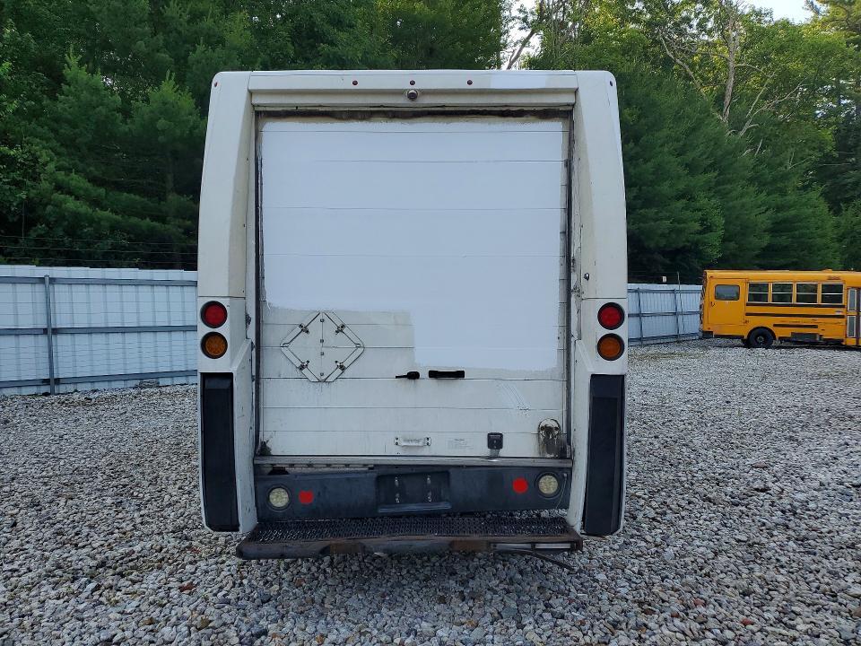 2013 ISUZU NPR HD STEP VAN — Фото 6 из 13