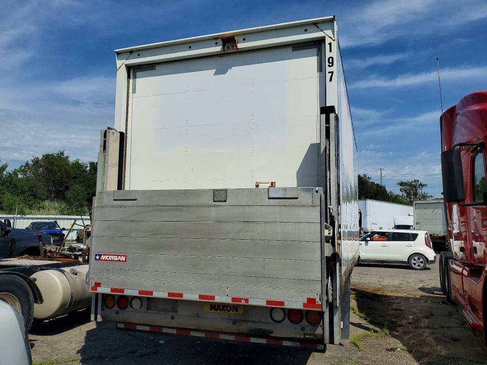 2019 ISUZU NPR HD  BOX TRUCK BOX TRUCK — Фото 6 из 12