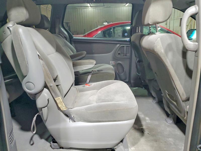 2004 TOYOTA SIENNA LE 7 PASSENGER — Фото 11 из 14