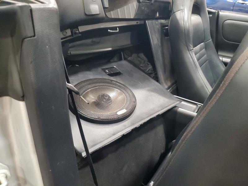 2004 TOYOTA MR2 SPYDER BASE — Фото 10 из 13