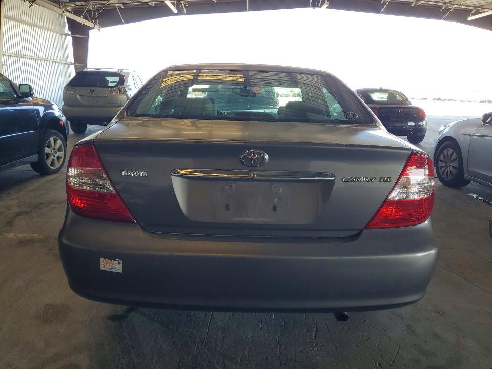 2004 TOYOTA CAMRY XLE — Фото 6 из 12