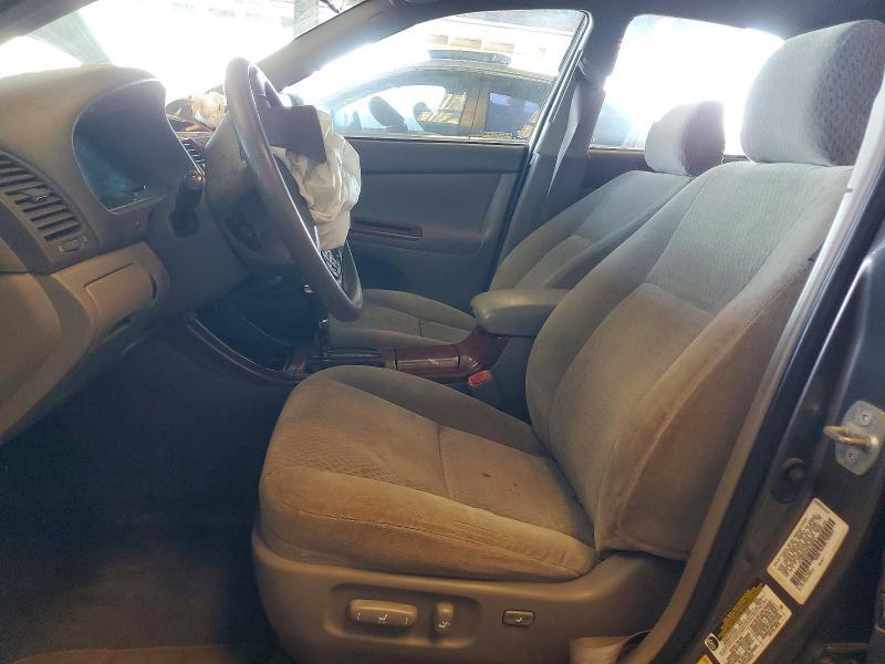 2004 TOYOTA CAMRY XLE — Фото 7 из 12