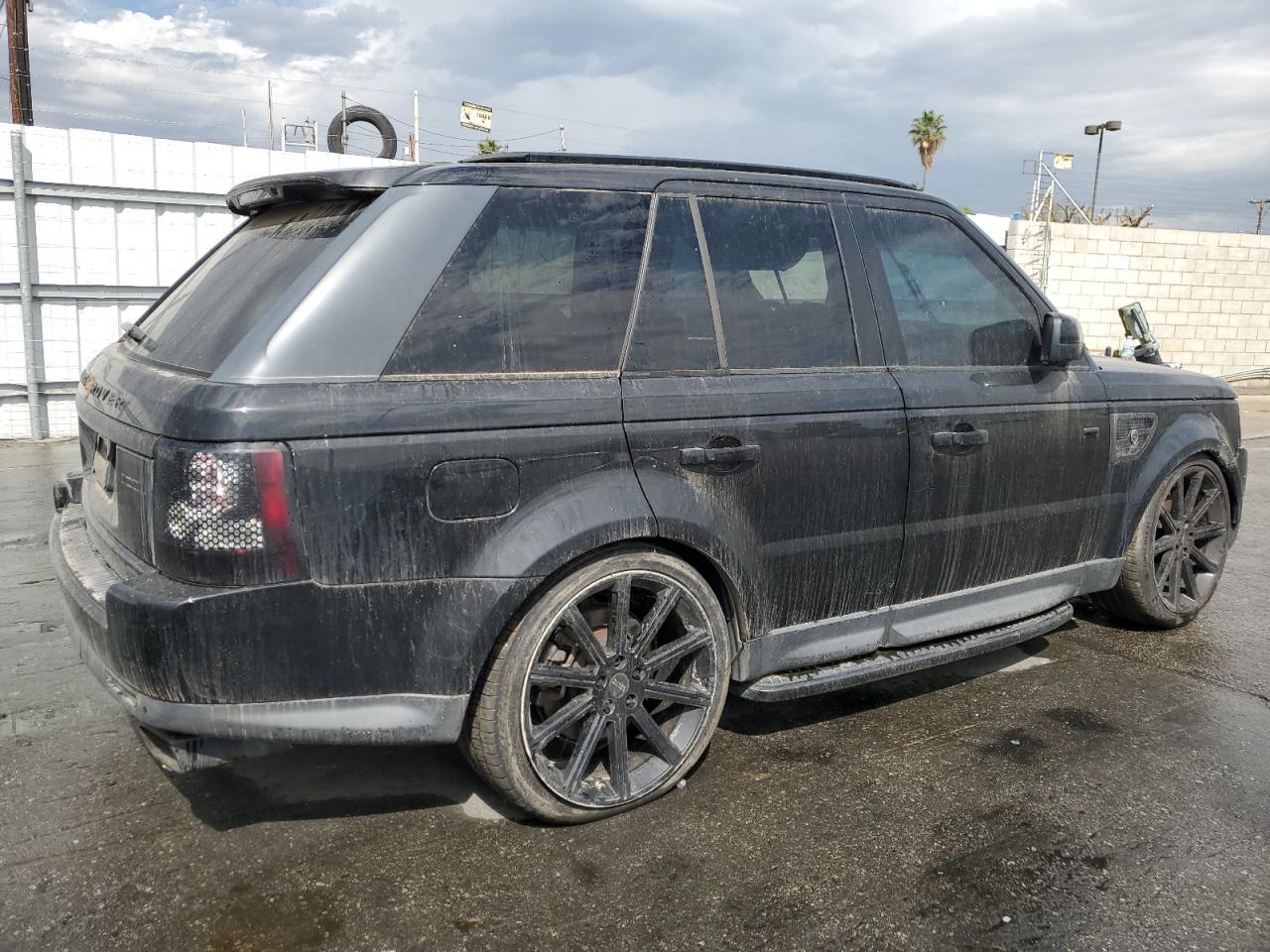 2013 LAND ROVER RANGE ROVER SPORT HSE LUXURY — Фото 3 из 13