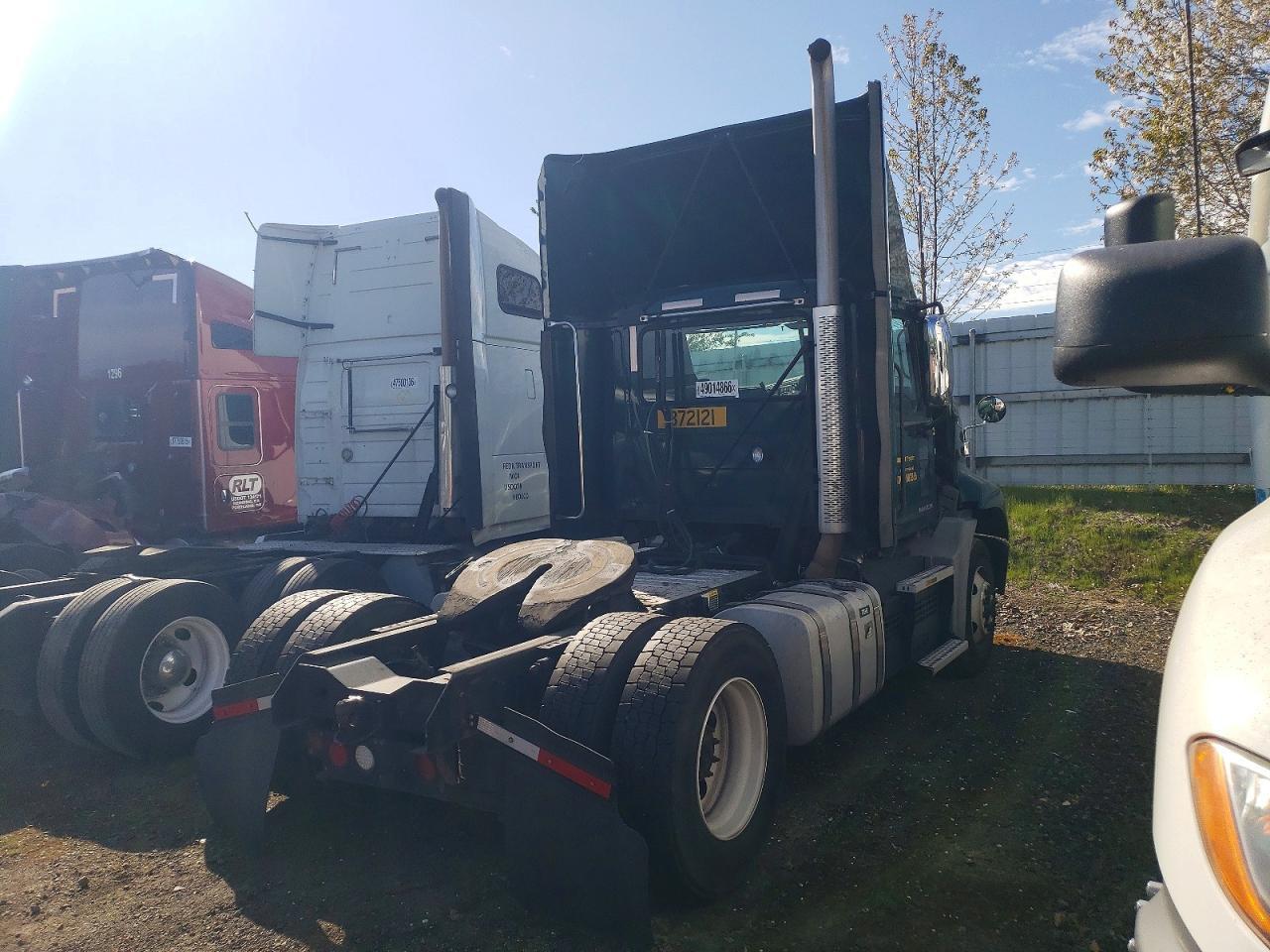 2018 MACK CXU612 SEMI TRUCK — Фото 4 из 10