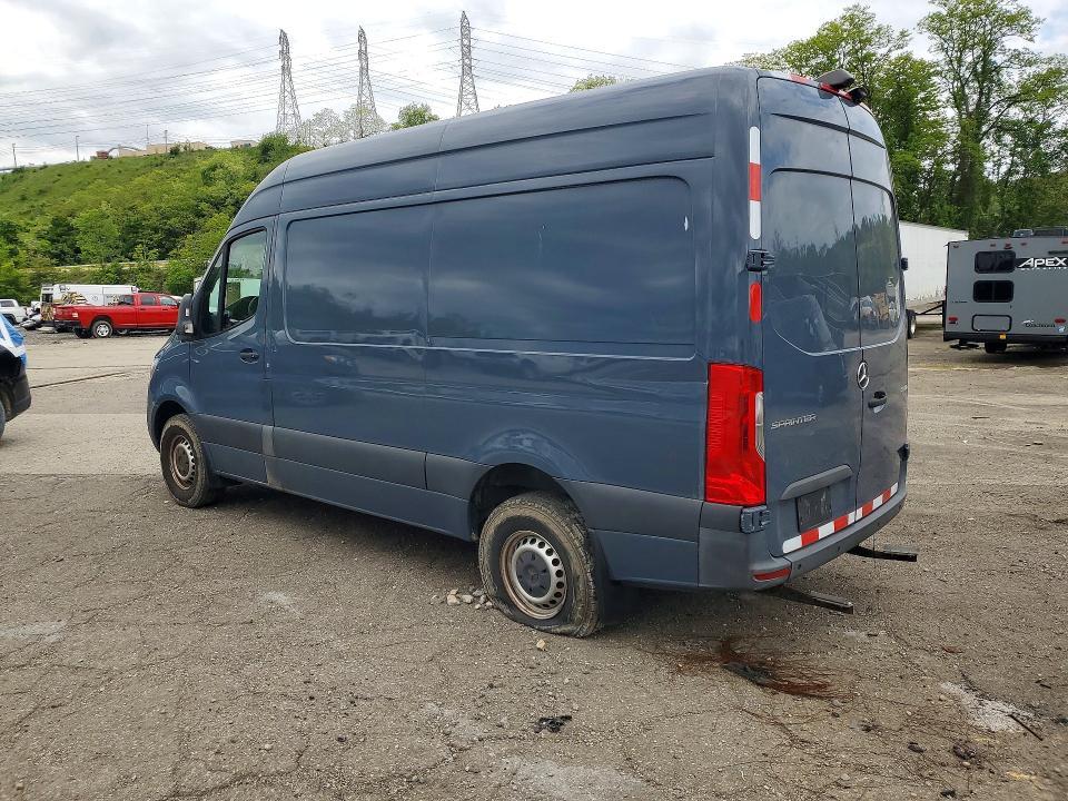 2019 MERCEDES BENZ SPRINTER 2500 DELIVERY VAN — Фото 2 из 13
