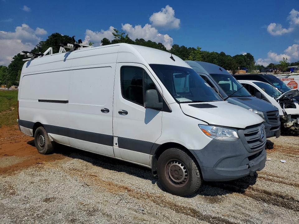 2021 MERCEDES BENZ SPRINTER 2500 — Фото 4 из 13
