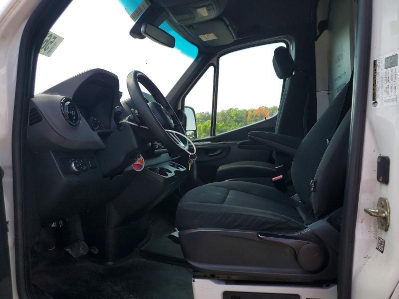 2021 MERCEDES BENZ SPRINTER 2500 — Фото 7 из 13