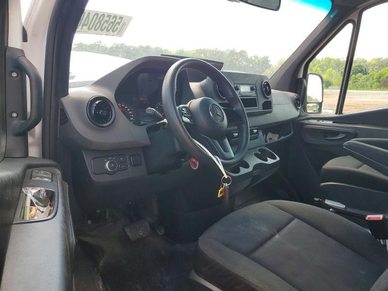 2021 MERCEDES BENZ SPRINTER 2500 — Фото 8 из 13