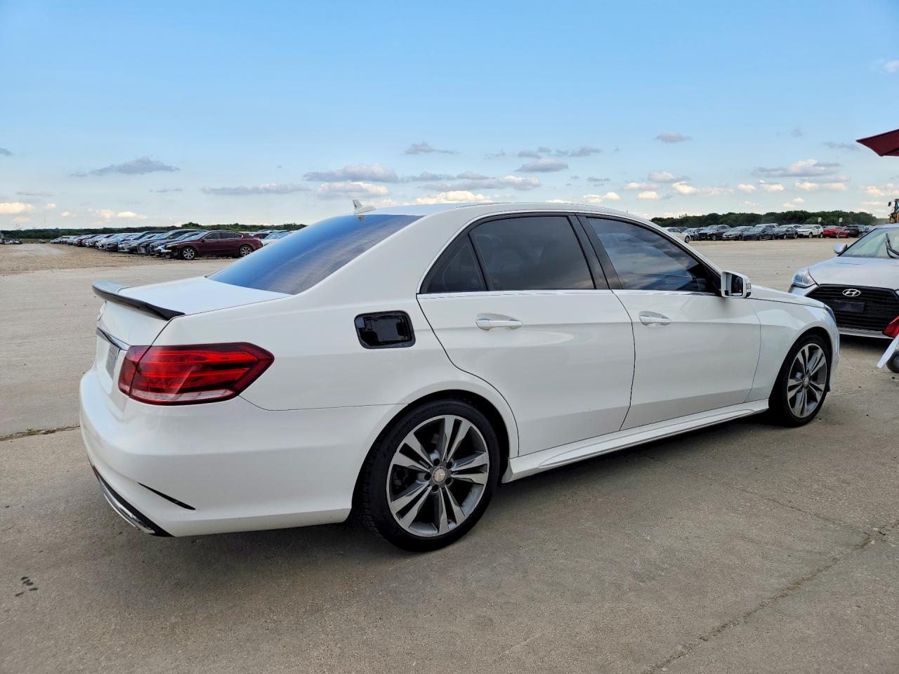2015 MERCEDES-BENZ E 350 — Фото 3 из 12