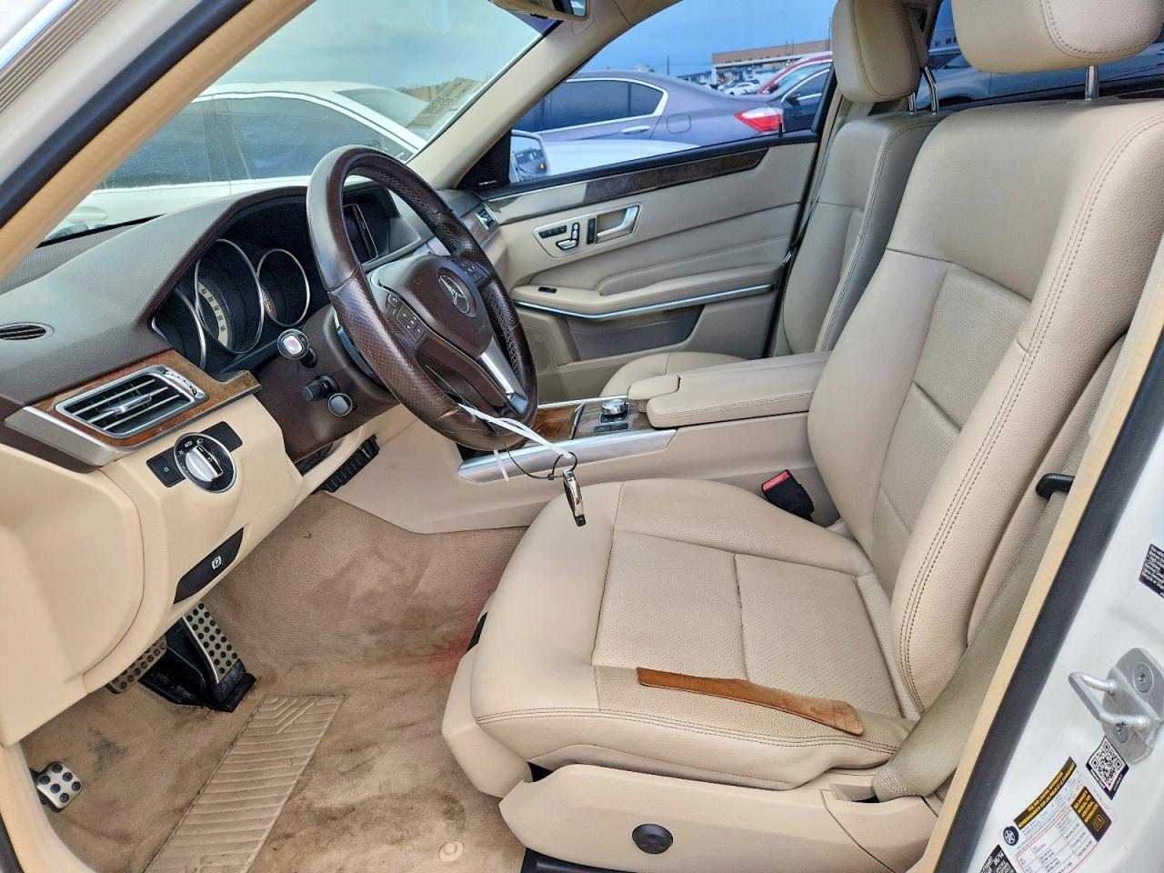 2015 MERCEDES-BENZ E 350 — Фото 7 из 12